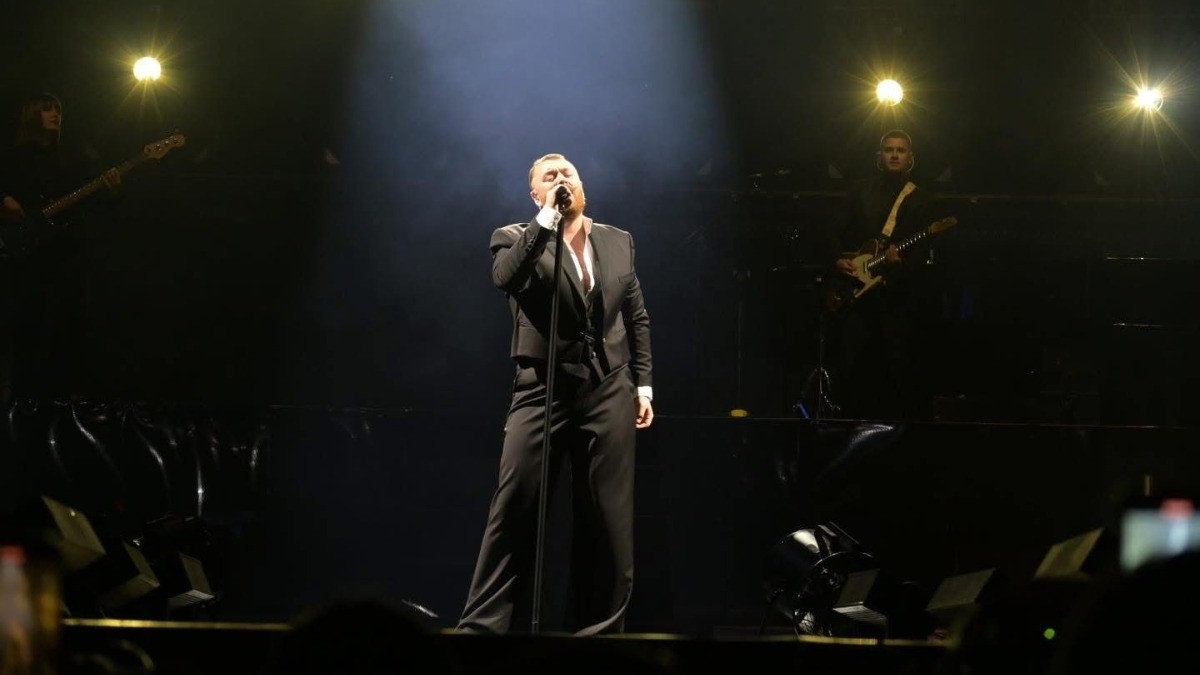 “Hola León, te amo“; Sam Smith deslumbra con un espectáculo lleno de romanticismo