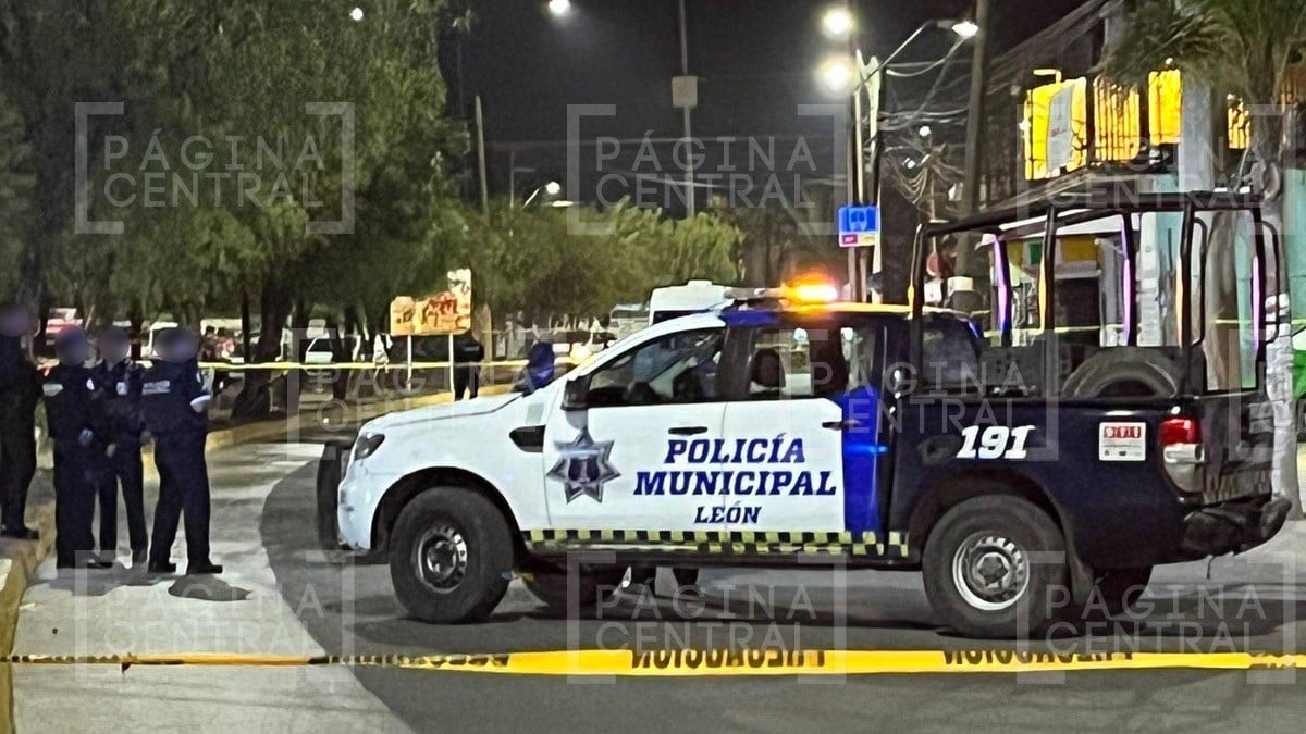 Asesinan a balazos a un hombre sobre bulevar en la colonia León II, detienen a dos
