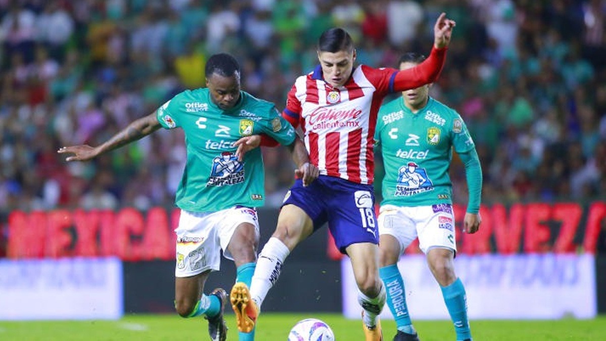 ¡Se la volaron! Precios de los boletos para el León vs Chivas se ‘van al cielo’