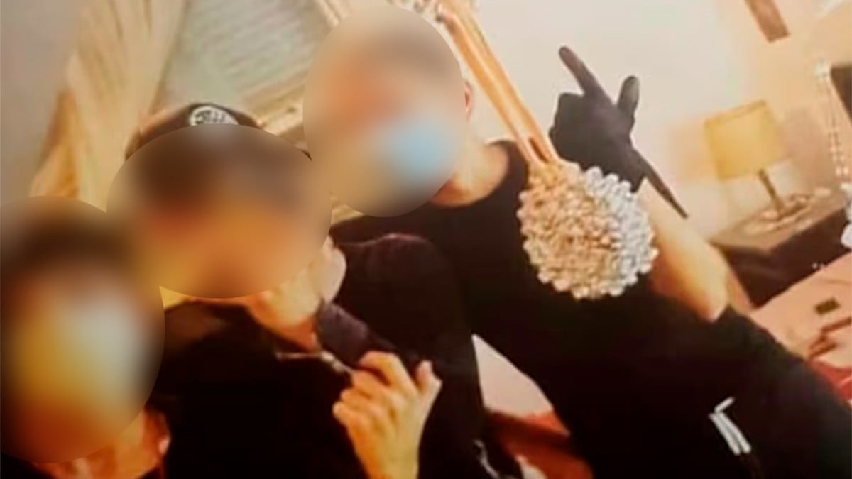 Roban a abuelita, la maniatan y hasta se toman una selfie con ella