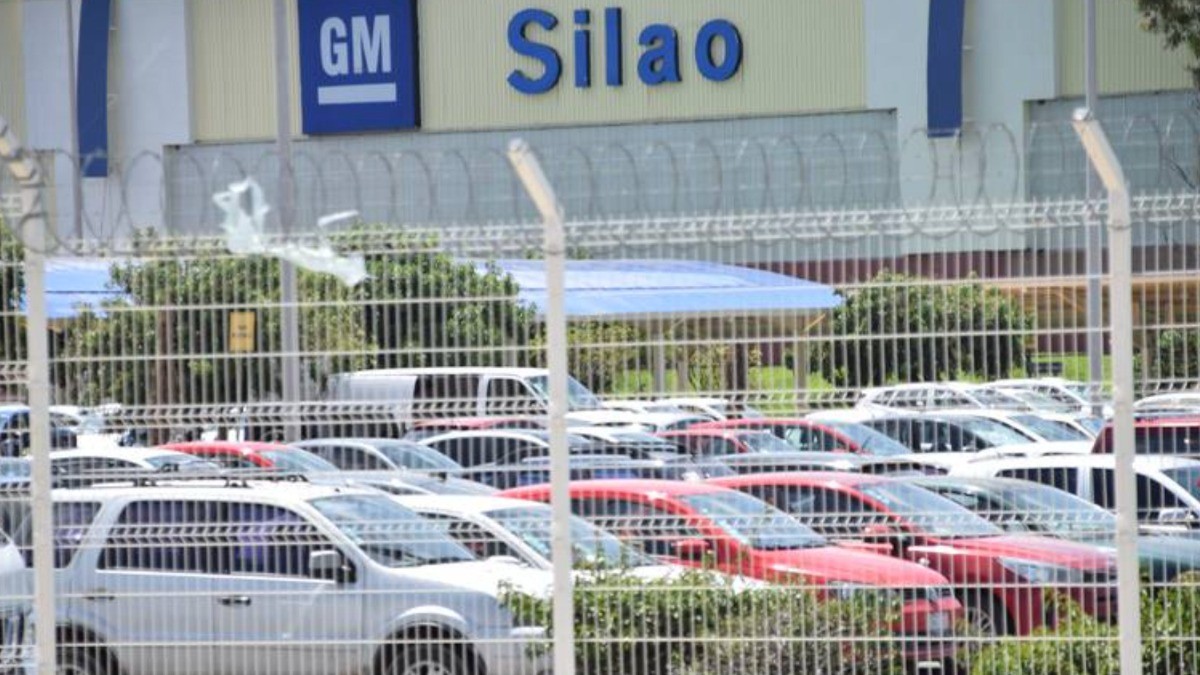 Analiza GM trasladar producción de México a EE.UU. ante posibles aranceles de Trump