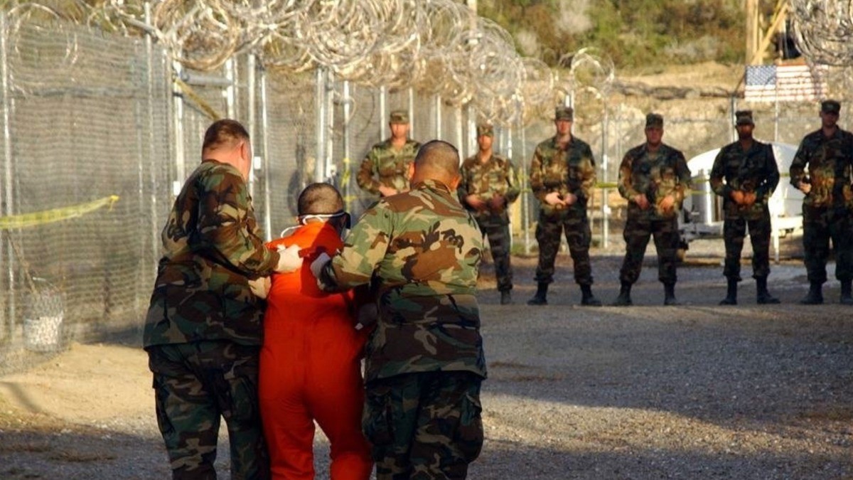Trump ordena preparar Guantánamo para albergar a 30 mil migrantes