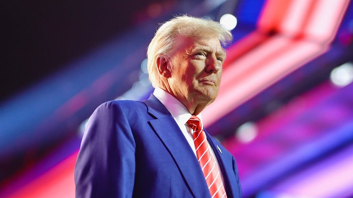Hablará Trump con México el lunes ante aranceles