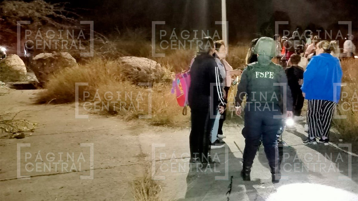 “¡Mateooo!” Gritan leoneses desesperados y con lámparas en mano para ayudar a encontrarlo