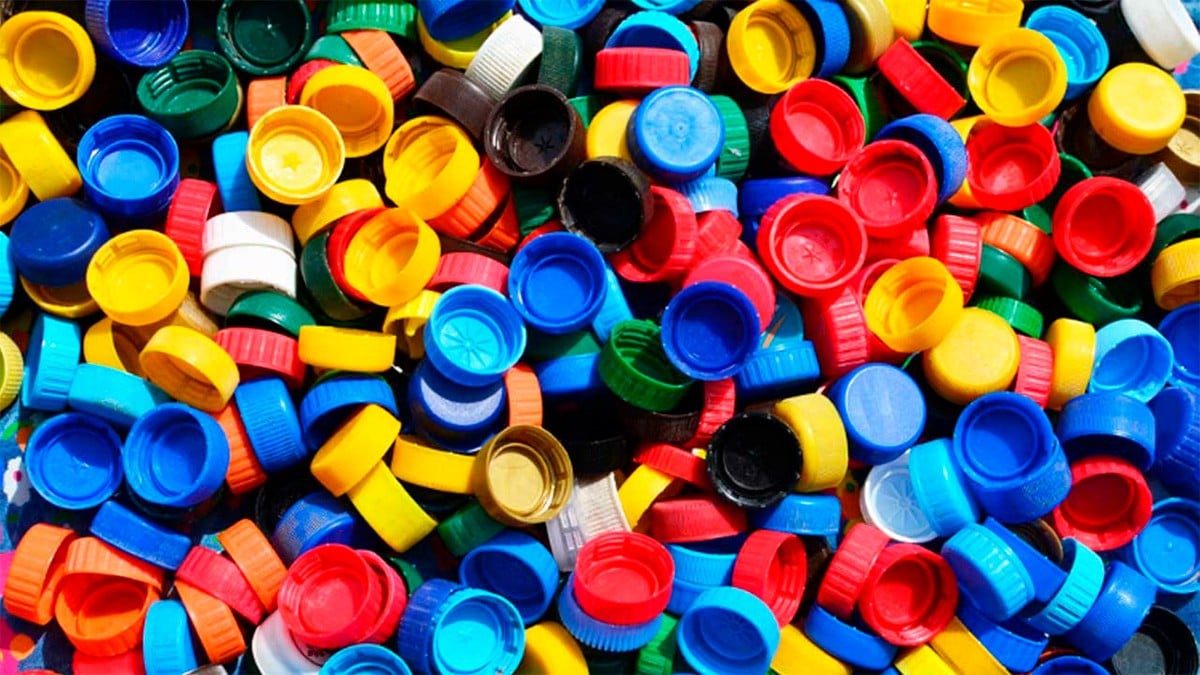 ¿Por qué las tapas de plástico ayudan a los niños con cáncer?