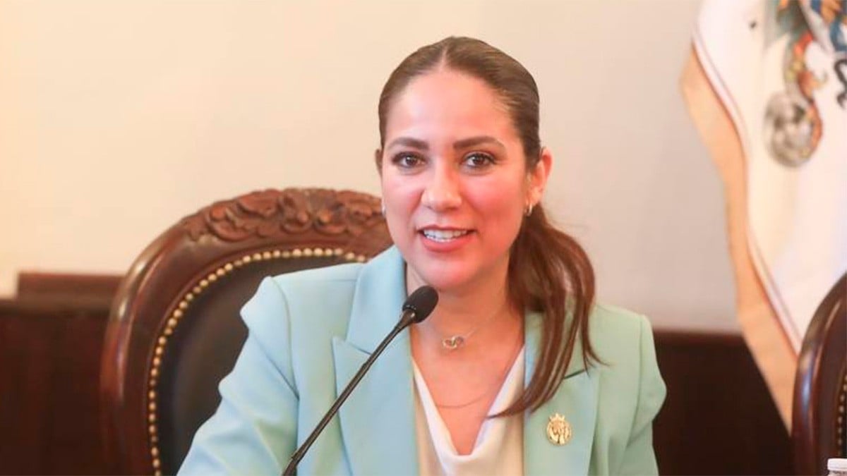 Urge Libia Dennise a federación regularizar abasto de medicamentos al HRAEB