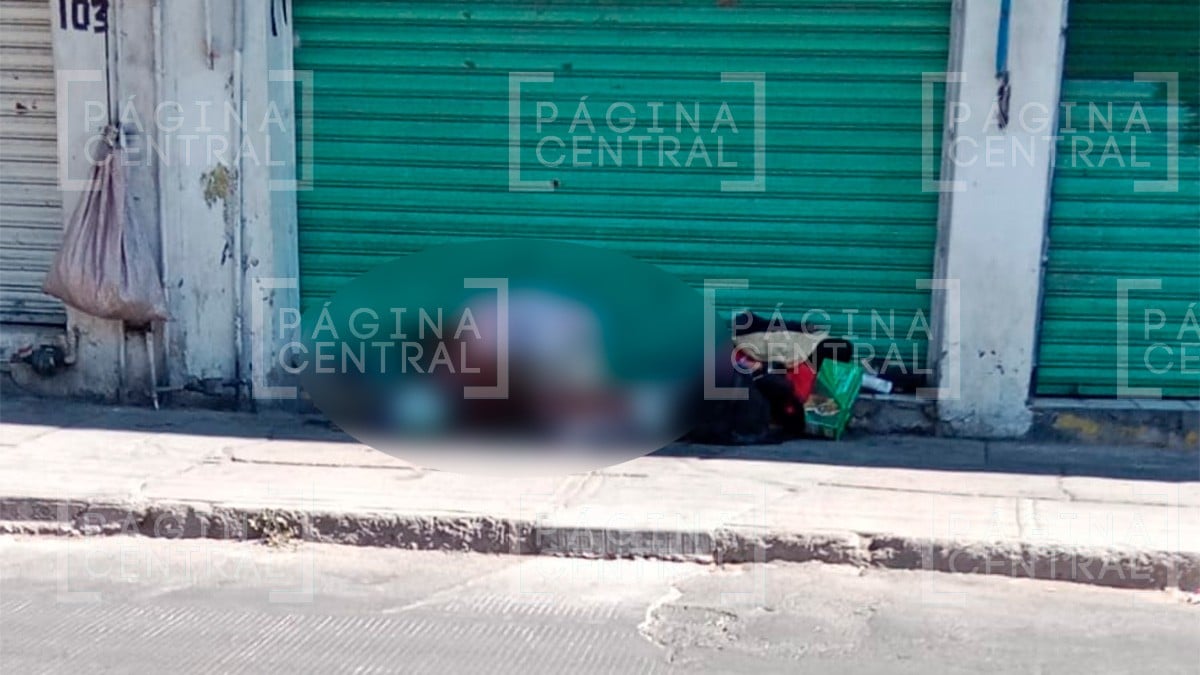 Asesinan a hombre que estaba sentado afuera de un local comercial a plena luz del día