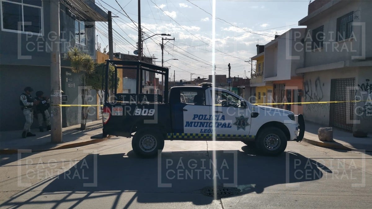 Motosicarios abren fuego contra una mujer en la colonia La Ermita