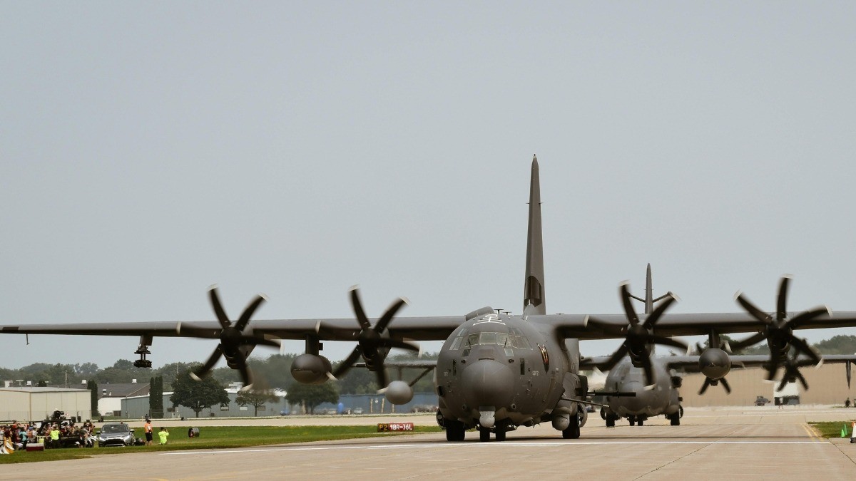 No se descarta espionaje de aeronaves de EU: Sedena