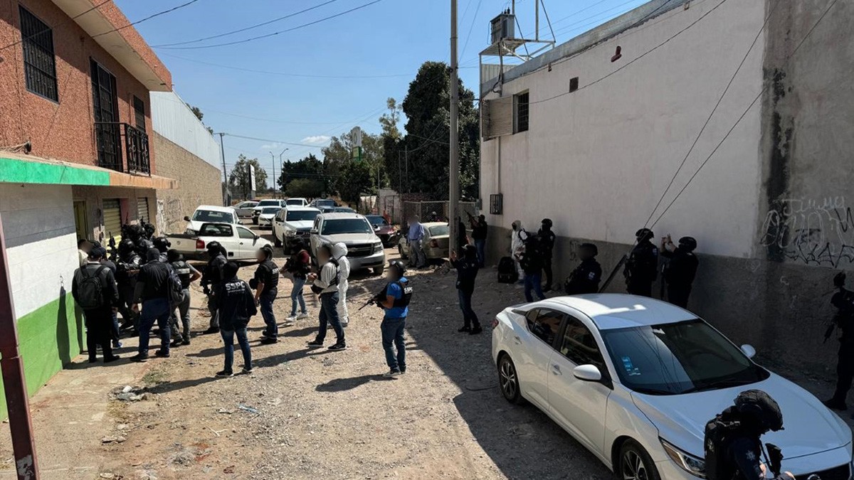 Cae banda de León por homicidio, los detienen en una casa donde había un cuerpo encobijado