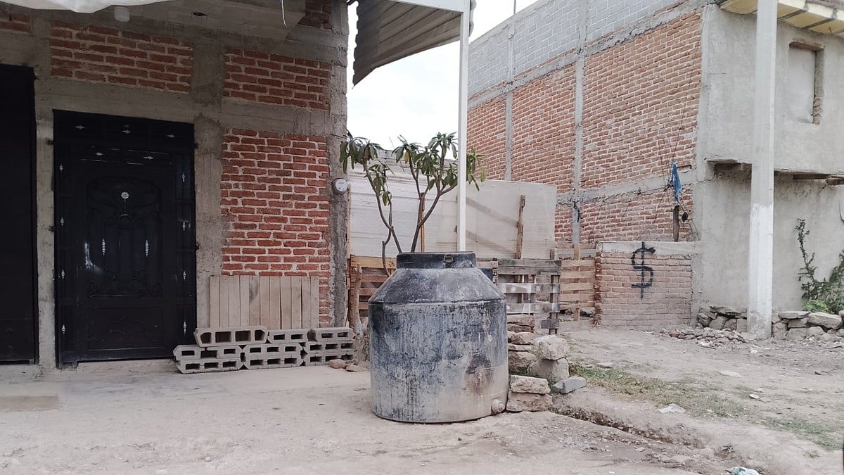 La Perlita: de irregular a regular, comienza su transformación