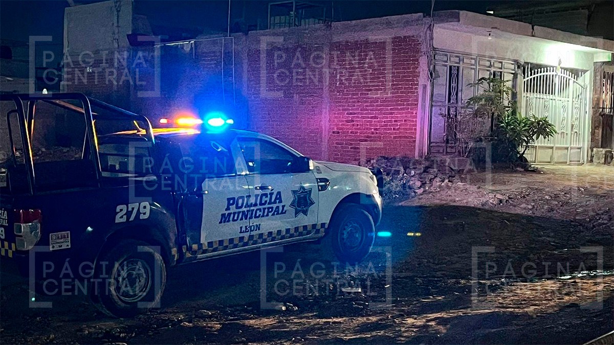 Le disparan, pide ayuda y nadie le abre; llega al bulevar a esperar a los paramédicos