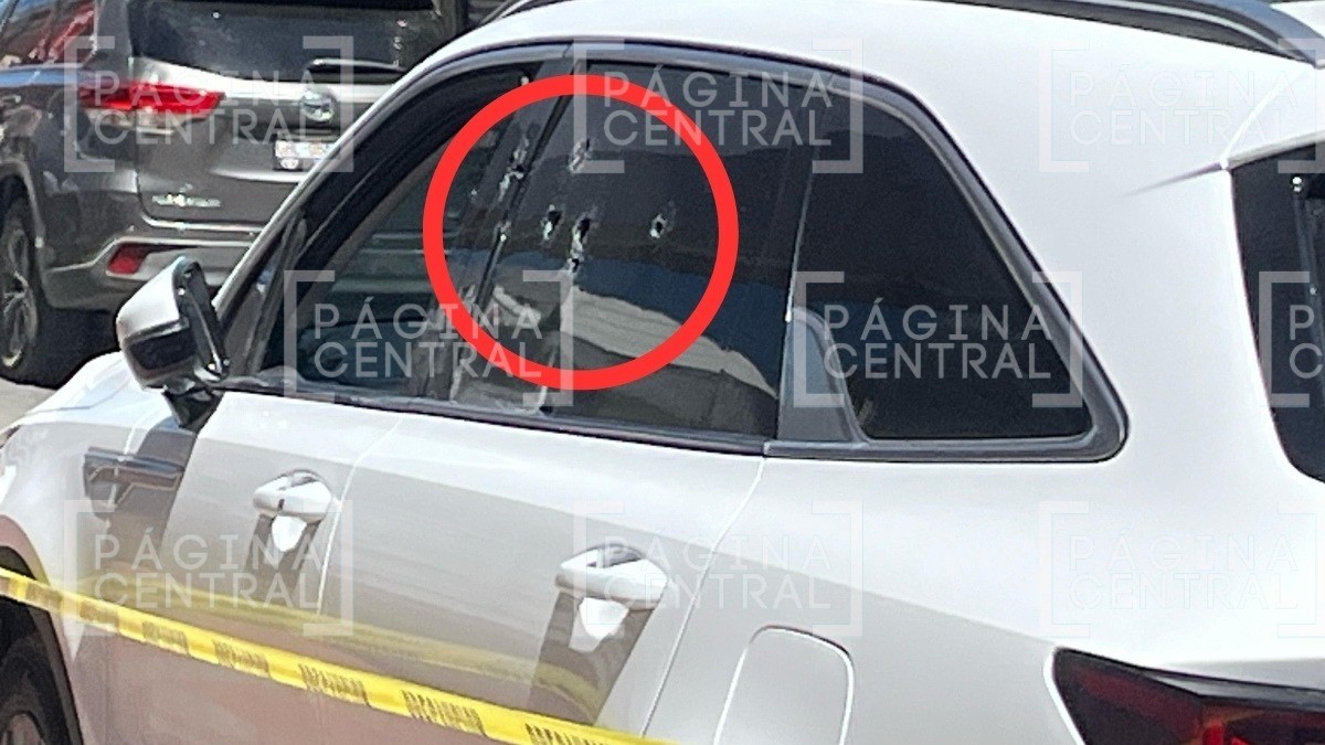 Conductor es atacado a balazos en El Coecillo y maneja hasta el hospital para pedir ayuda