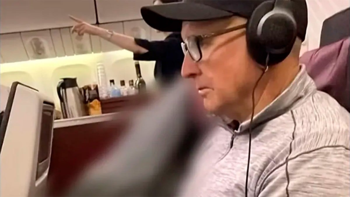 Pasajeros viajan cuatro horas junto al cuerpo de una mujer que murió en pleno vuelo