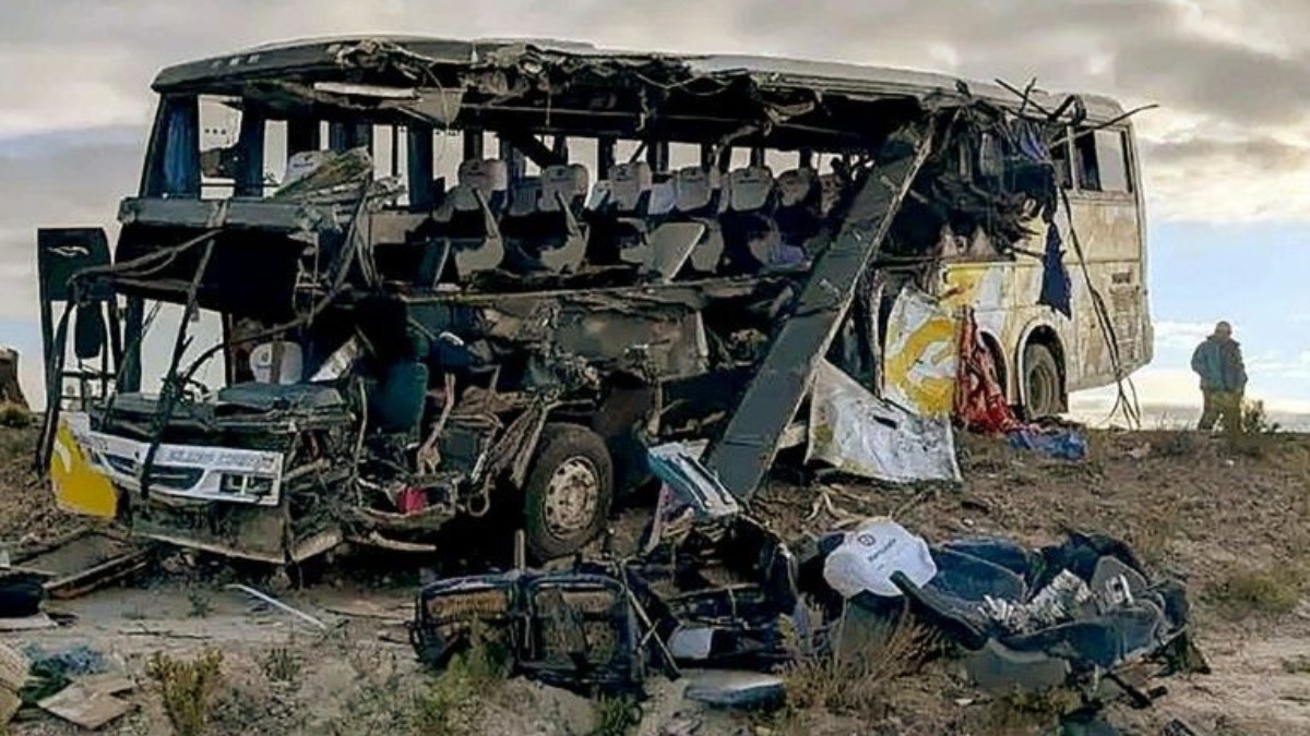 ¡Tragedia! Choque de autobuses deja unos 37 muertos, conductor tenía aliento alcohólico