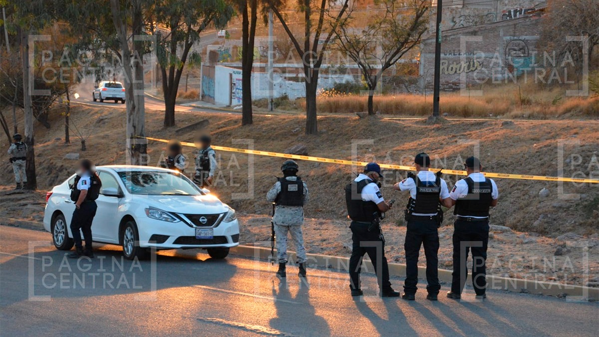 Caminaban por el bulevar Alonso de Torres y encuentran tirada a una persona sin vida