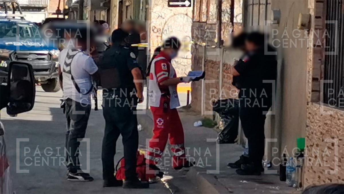 Bebían en la vía pública y motosicarios les dispararon en la León I