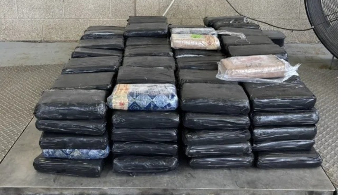 'Revisa' GN y nada; EU halla 213 kilogramos de cocaína