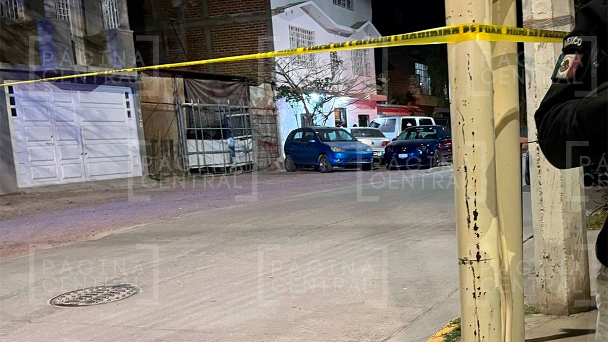 Motosicarios sorprenden a un hombre afuera de una casa en Echeveste Norte y le disparan