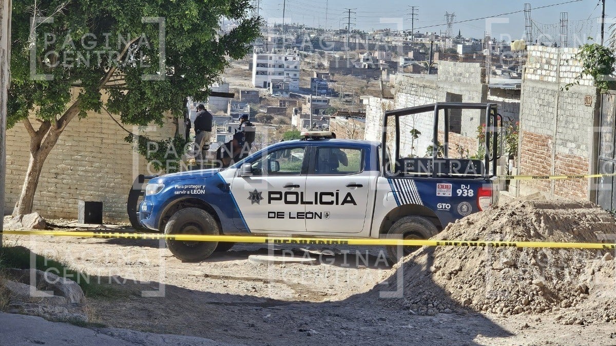 ¡Impactante! Vecinos iban a trabajar cuando encontraron un cuerpo tirado en plena calle