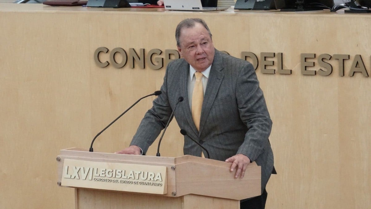 Propone Morena reducir sueldos a diputados para basificar a trabajadores del Congreso