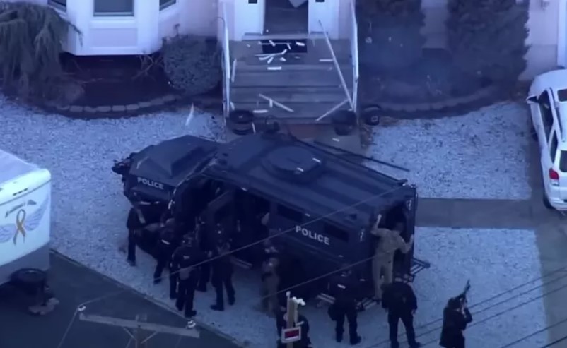 Llamada del terror: 'No puedo dejar a mis hijos', dice mujer tras ser atacada a balazos junto a su esposo