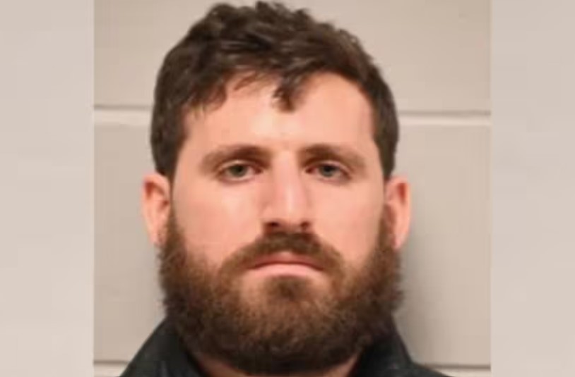 'Es increíblemente trágico', hombre asesina a su hermano y carboniza a su gato