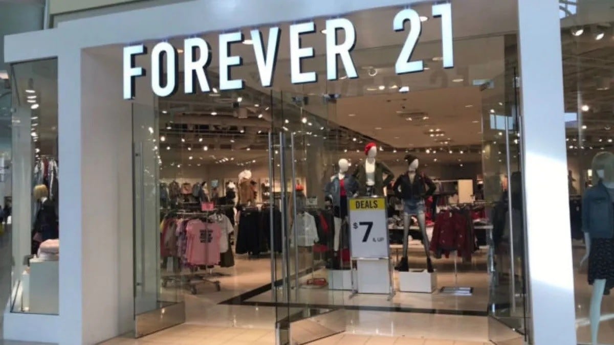 ¡Pega la competencia! Forever 21 se declara en quiebra otra vez, ¿cerrará tiendas en México?