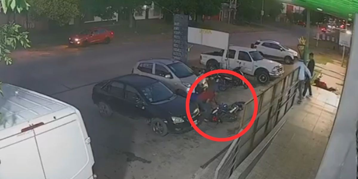 VIDEO ¡Delincuente terminó arrollado! Así frustran robo a 'biker'