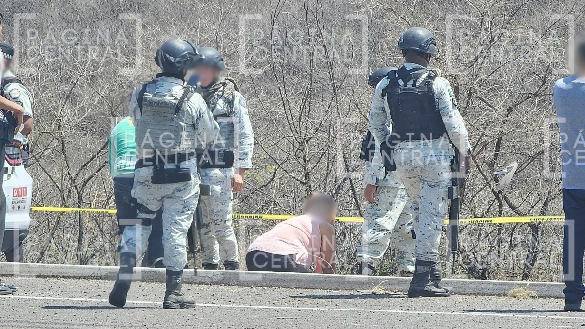 Estudiantes de UG accidentados volvían a clases en transporte privado tras puente