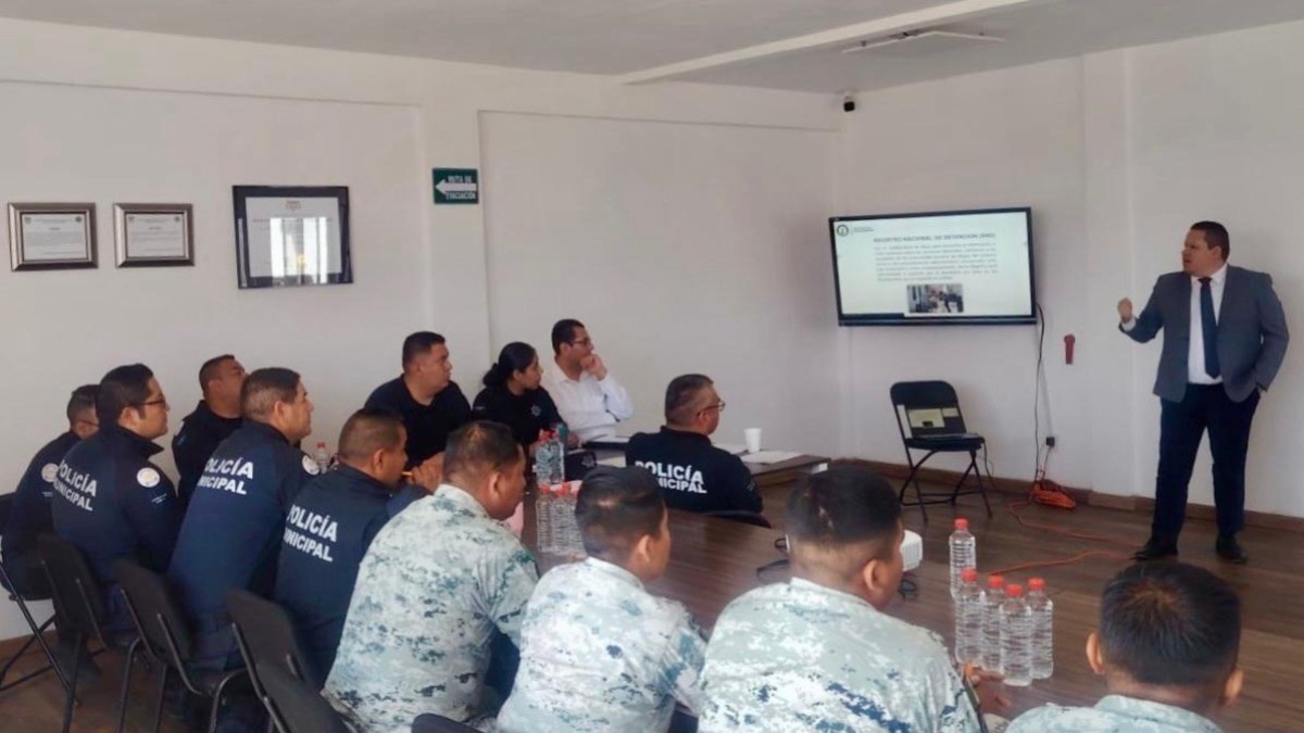 Administración de Mauricio Trejo capacita a policías en temas de investigación