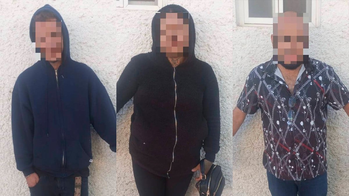 Descienden de un auto, amenazan a una mujer con un arma y le roban; pero los detuvieron