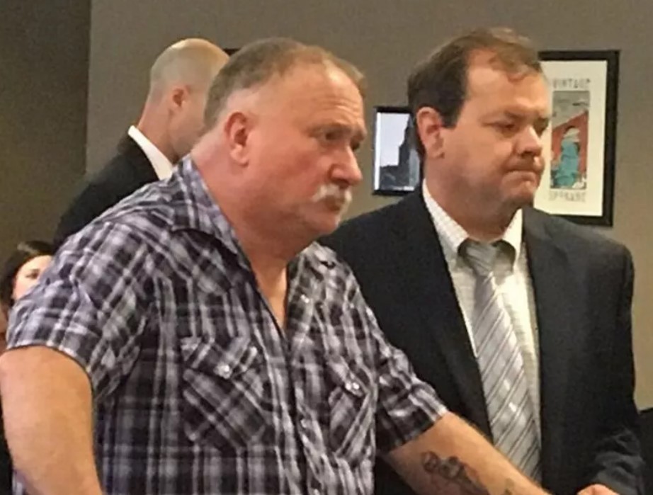 Le dio helado 'envenenado': Hombre intenta irse con su ex y mata a esposa