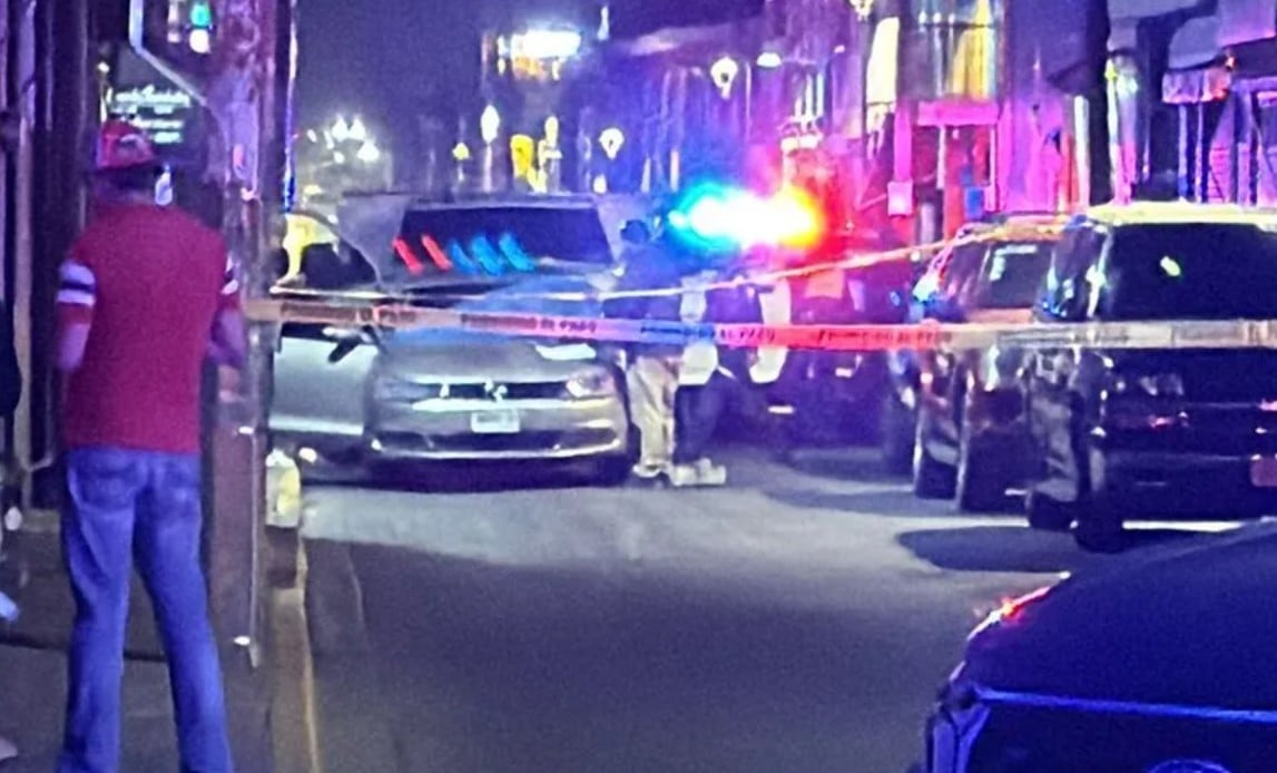 Niña vio morir a su madre: Asesinan a mujer cuando viajaba con su hija