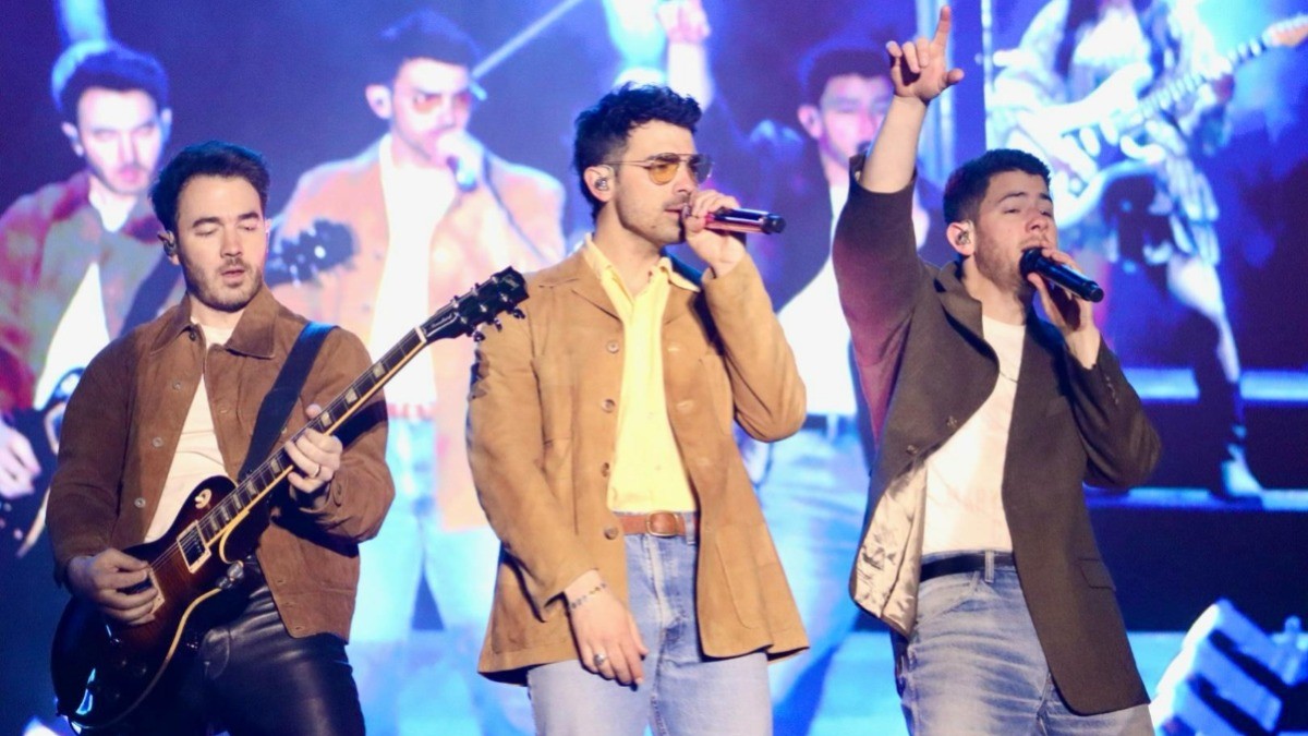 ¡Cierra Jonas Brothers Feria de las Fresas con espectacular concierto!