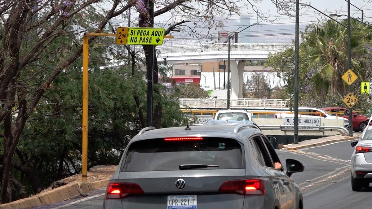 Instalan luces intermitentes en el Malecón para frenar accidentes: ¿cuántos van en el año?