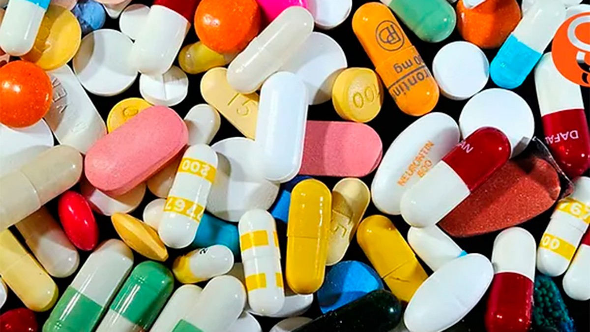 Garantiza Salud solo dos meses de abasto de medicinas