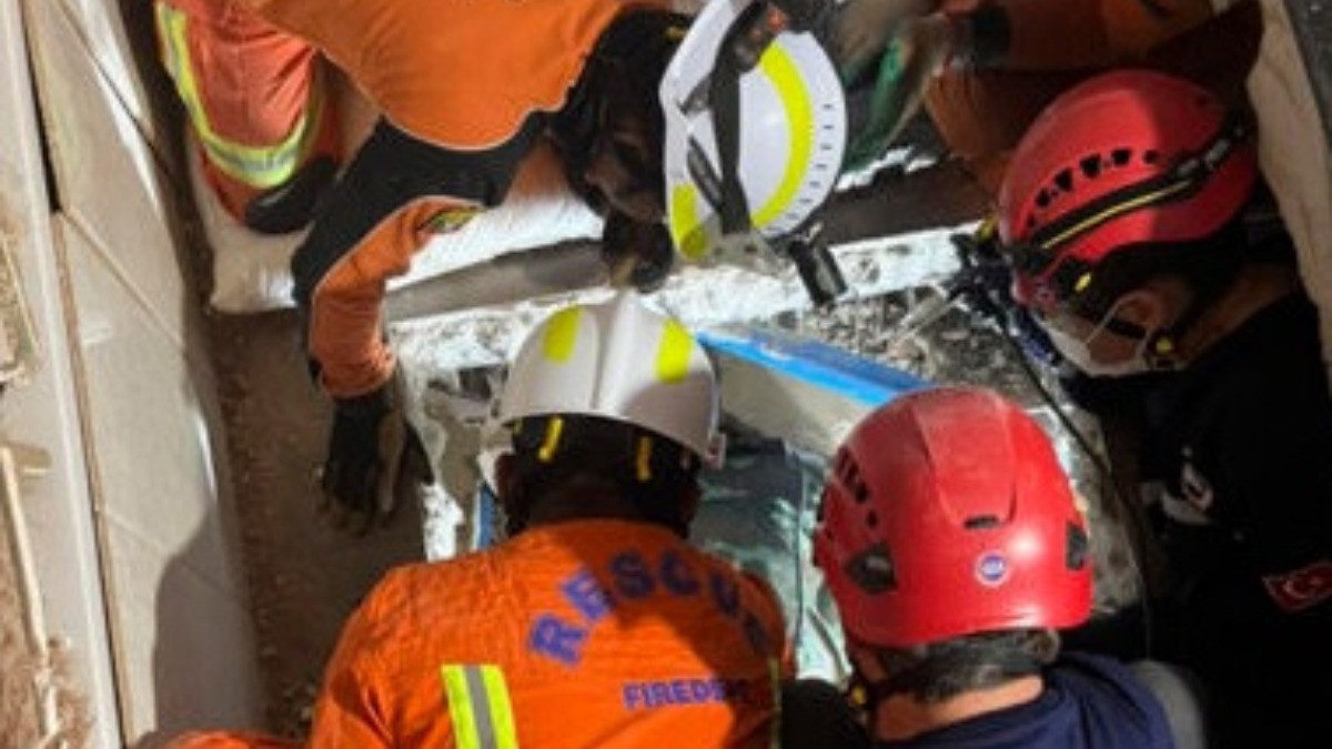 VIDEO ¡Milagro! Rescatan a dos hombres que pasaron 5 días bajo escombros tras el sismo