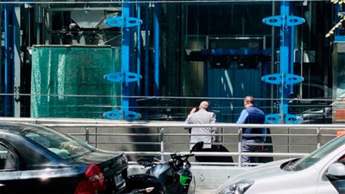 Hombre muere aplastado por un elevador mientras le realizaba mantenimiento