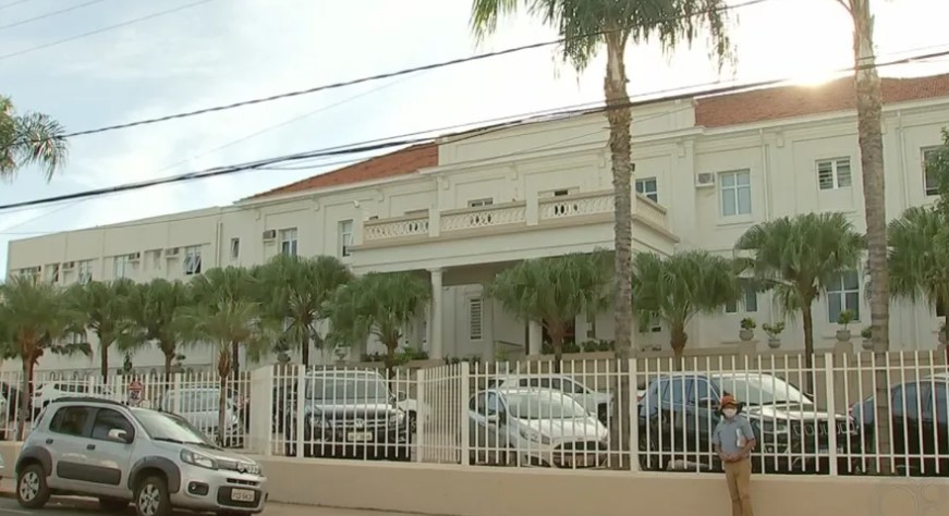 Por crimen 'pasional': Envuelven en llamas a hombre y muere tras luchar por su vida