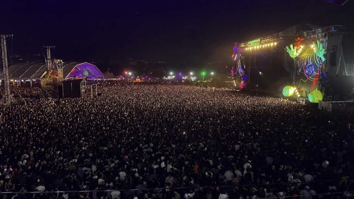 ¡Tragedia Festival Ceremonia! Colapsa estructura y deja dos muertos, pero la fiesta sigue