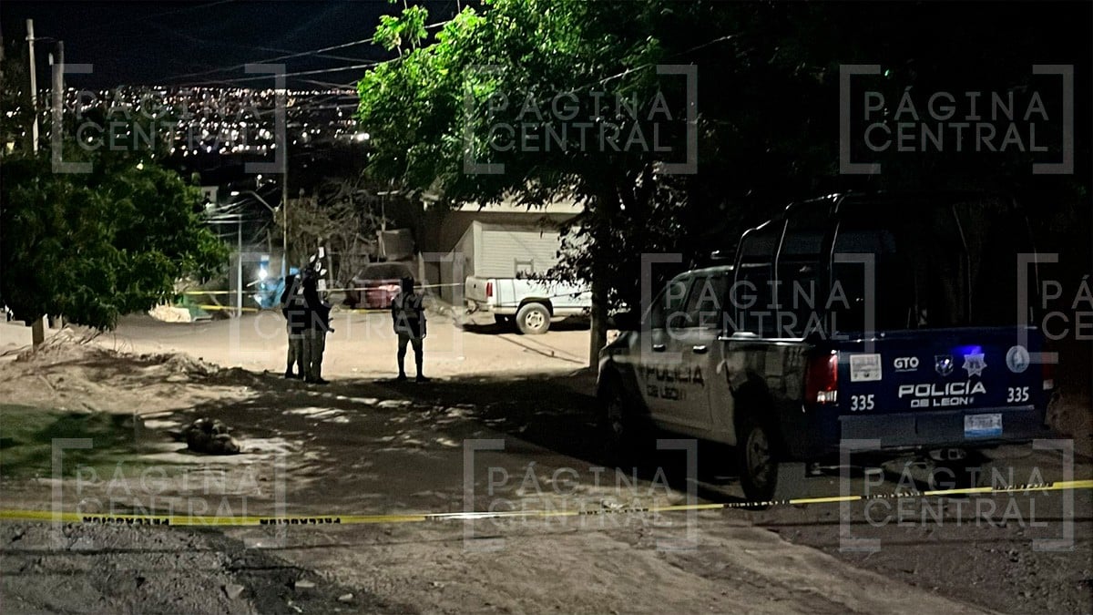 Sujetos irrumpen en una casa en Lomas de Guadalupe; matan a una persona y lesionan a otra