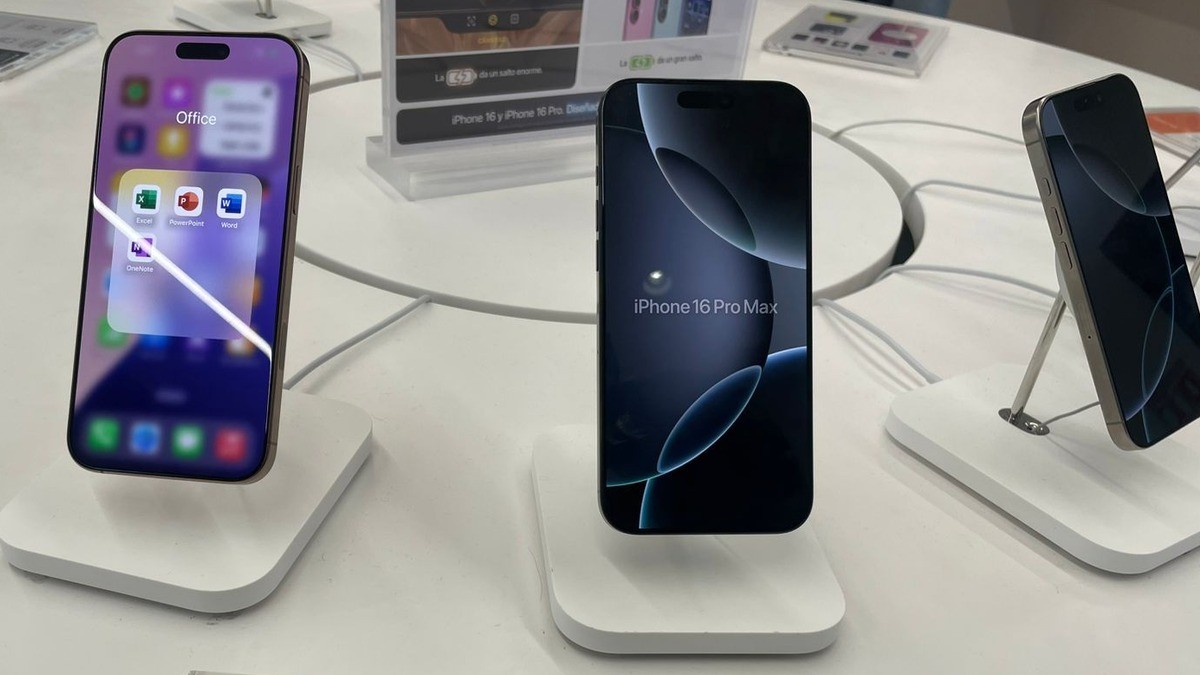 ¿Marcha atrás de Trump? Elimina aranceles a celulares y laptops... por el momento