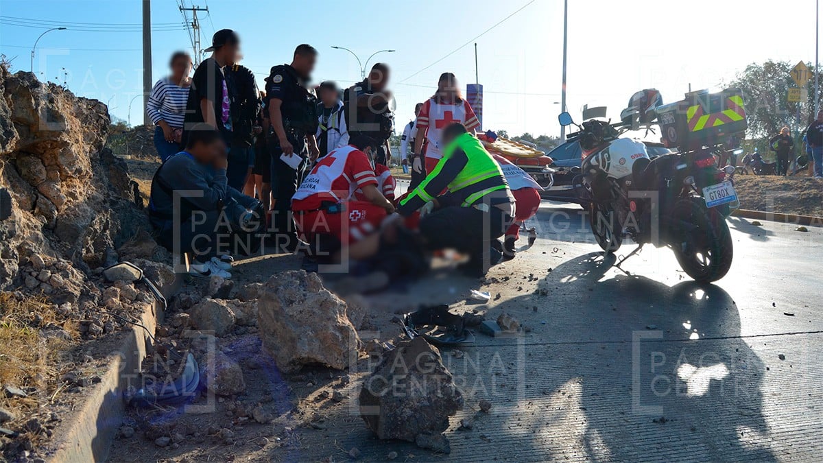 Conducía su moto a exceso de velocidad, se dirigía a su casa, pero se estrella contra muro