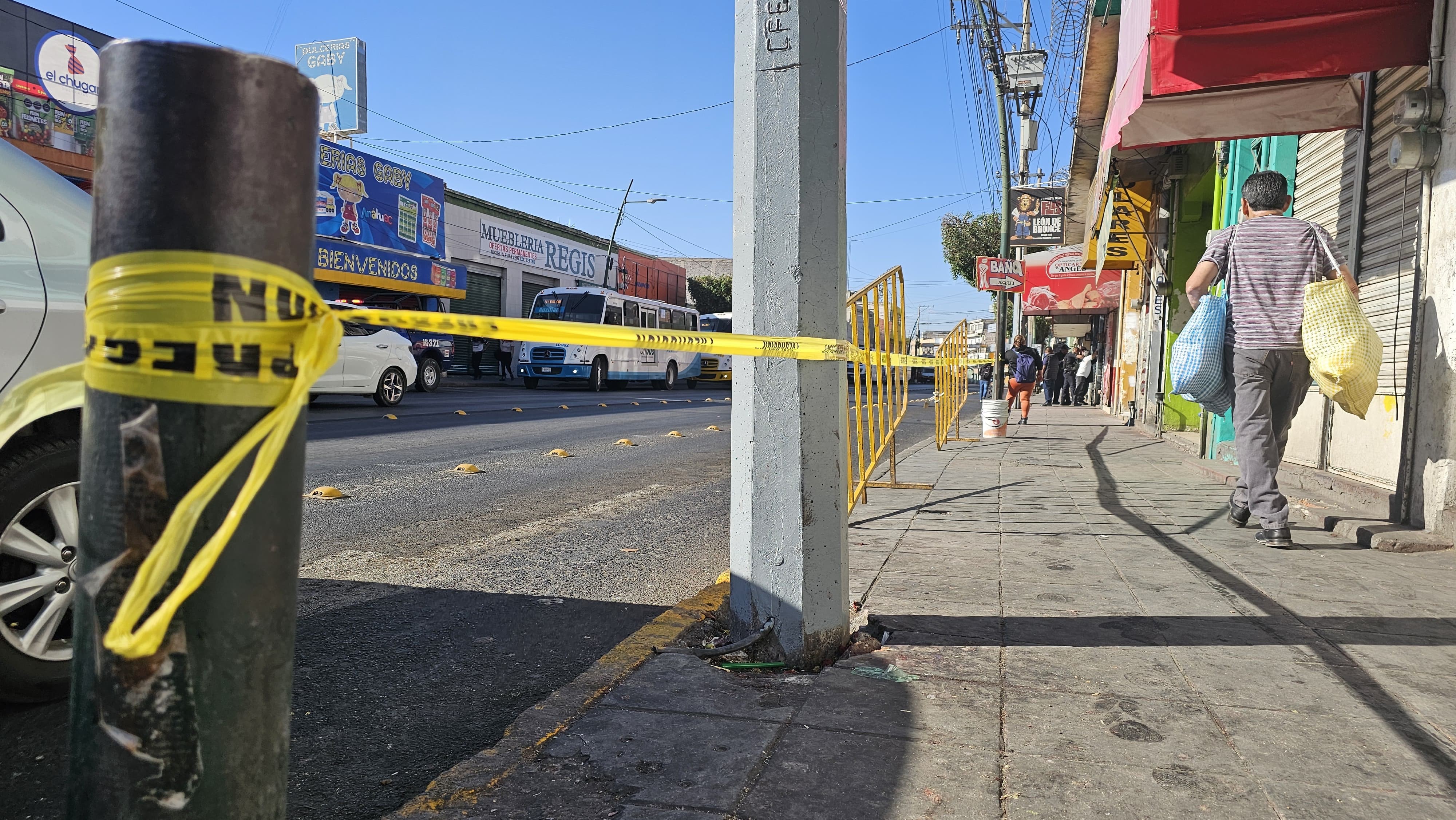 ¡Despejan la Miguel Alemán! Sorprende retiro de ambulantes para abrir paso a peatones