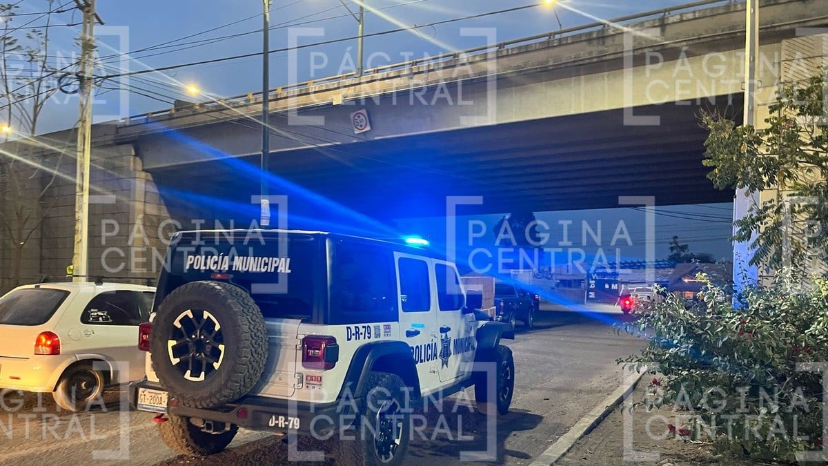 Juan chocó contra tráiler en la León-Silao; quedó gravemente herido