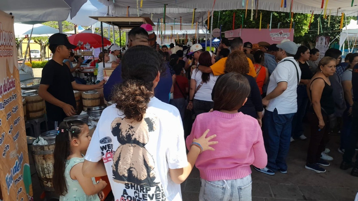 Nieve, tradición y alegría, la mejor forma de enfrentar el calor en León