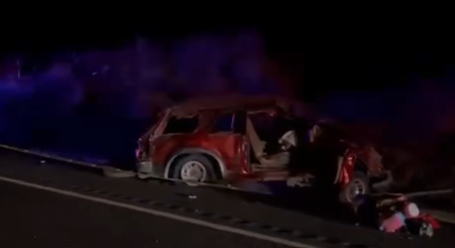 Cadáveres quedan tendidos: Día Santo terminó en muerte de niño y mujeres en accidente