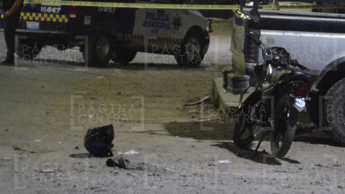 Cenaban tacos en la León I y les toca ver cómo atacan a balazos a un motociclista