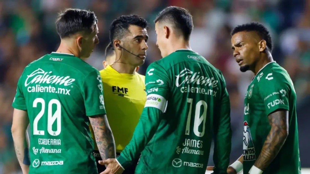 “Se volvió loco el árbitro”, Barreiro sobre expulsión a James